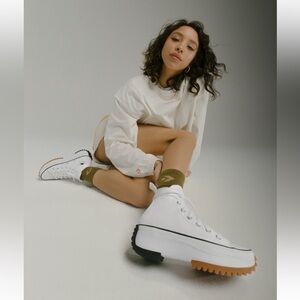 White/Black/Gum - Converse Unisex Run Star Hike Canvas High Top Platform Sneaker